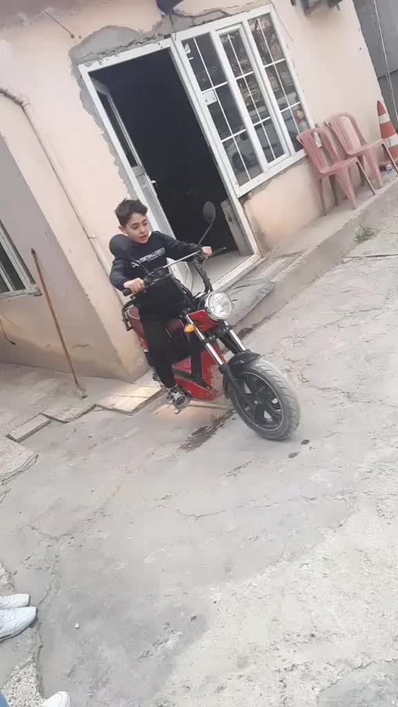 @Elanur Akyılmaz