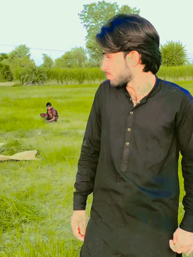 @حسنین روڑو آلہ 🥂🖤