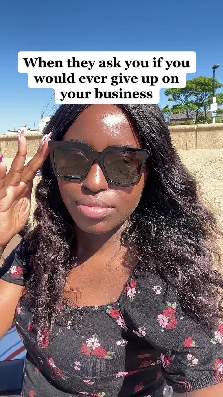 @krysluxebrushes