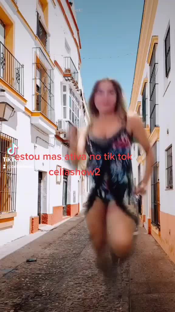 @CÉLIA show
