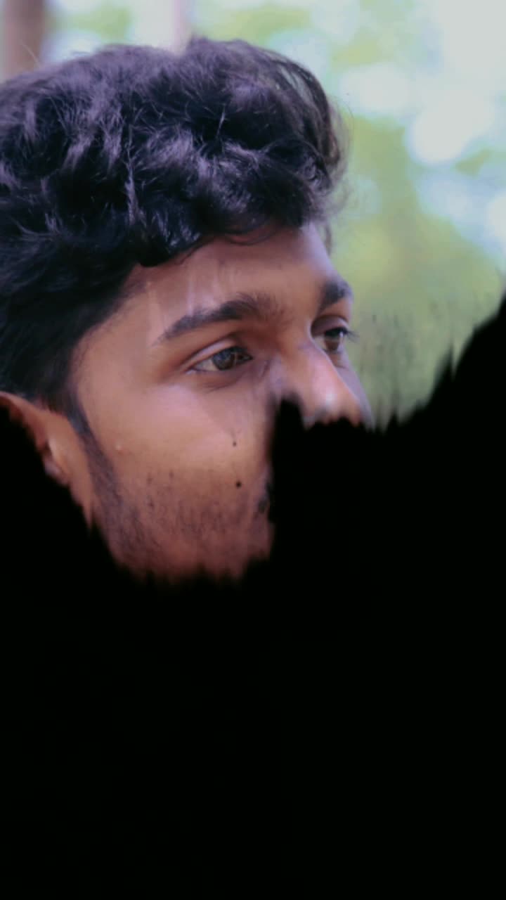 @ViGnEsHvIcKy