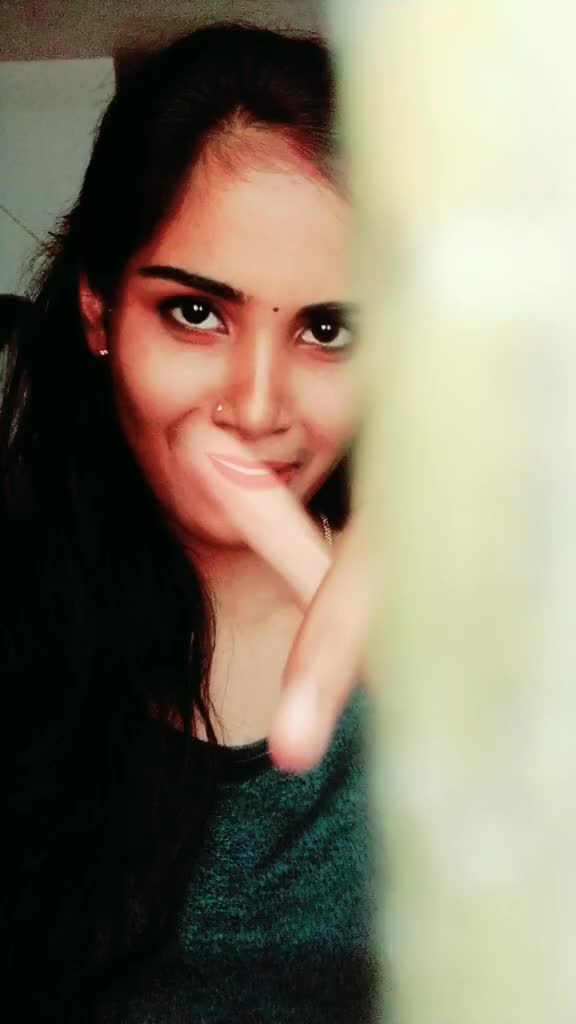 @👑KEERTHI VAVACHI👑