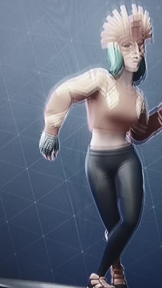 @على قلب محد يحبني😣