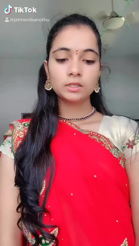 @jahnavi banothu