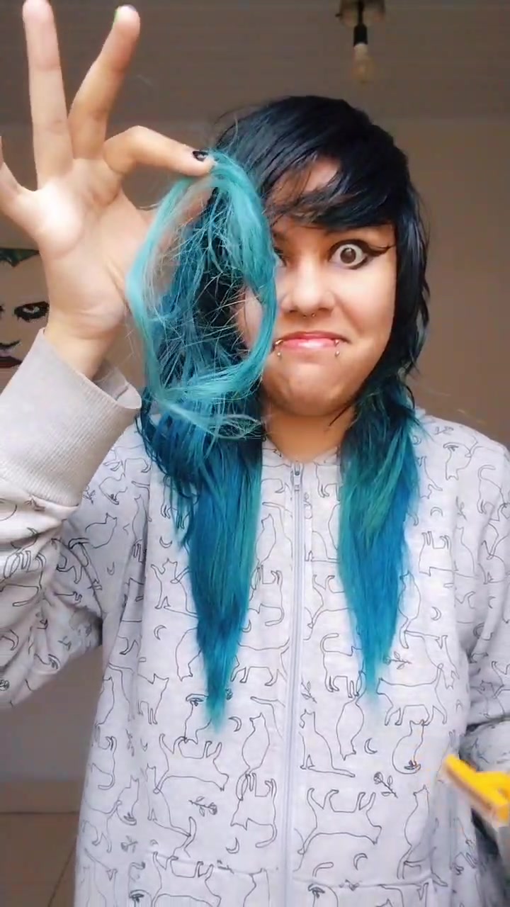 @Emo_Rara