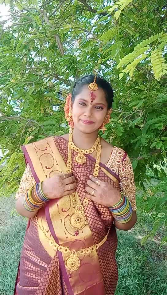 @Dimple Gayu 💞 velu