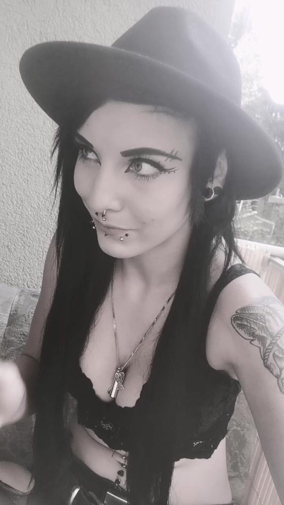 @Anja Mortissa