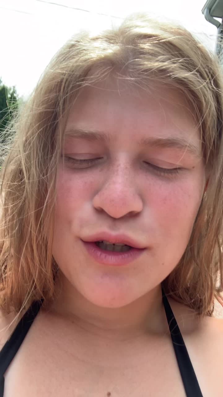 @musicalycrownmeup