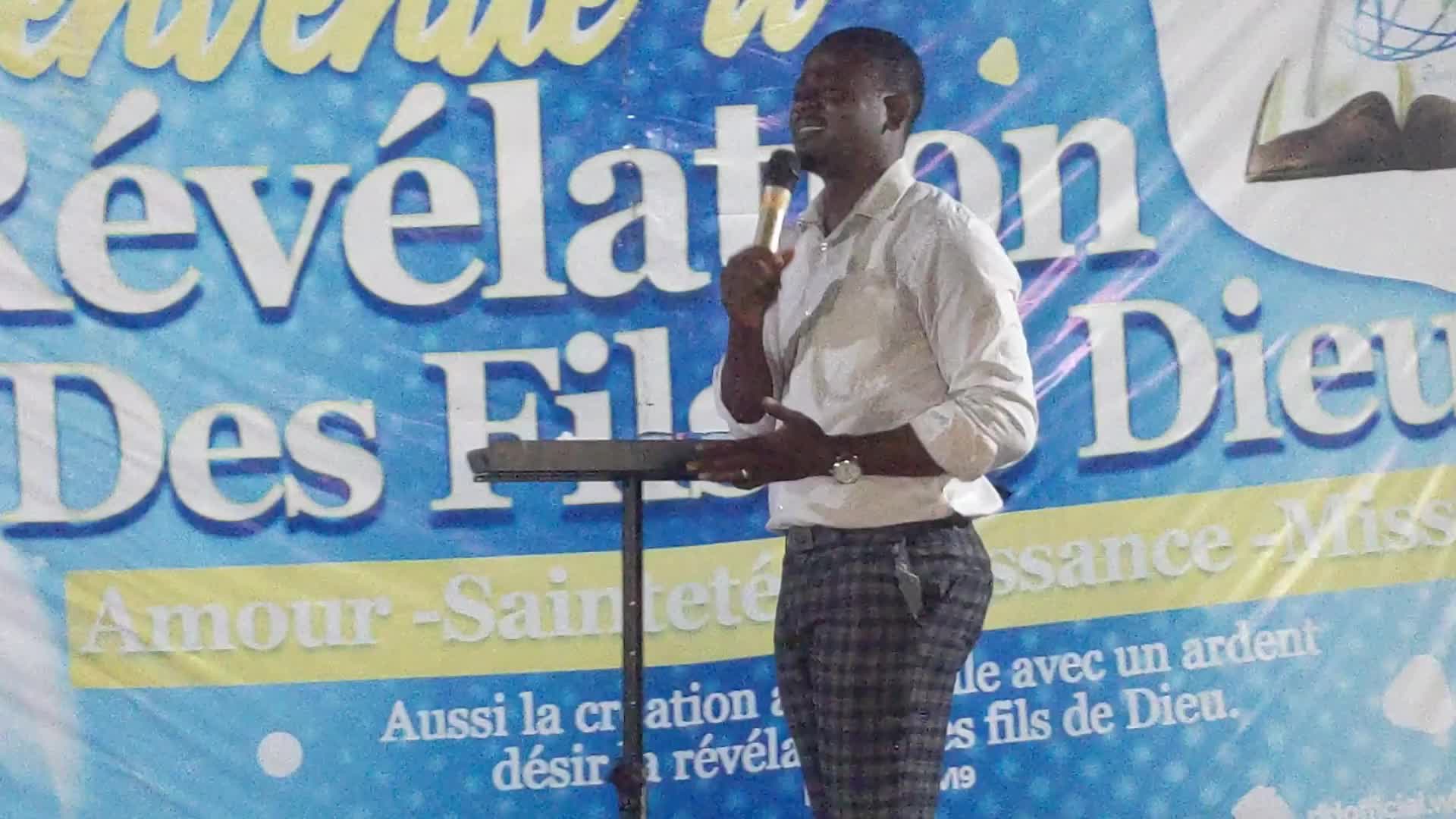 @R&eacute;v&eacute;lation Des Fils De Dieu