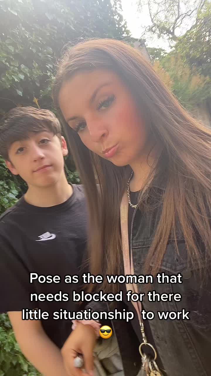 @Chlo