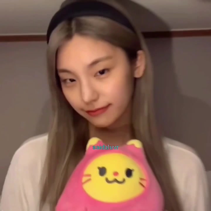 @nicole