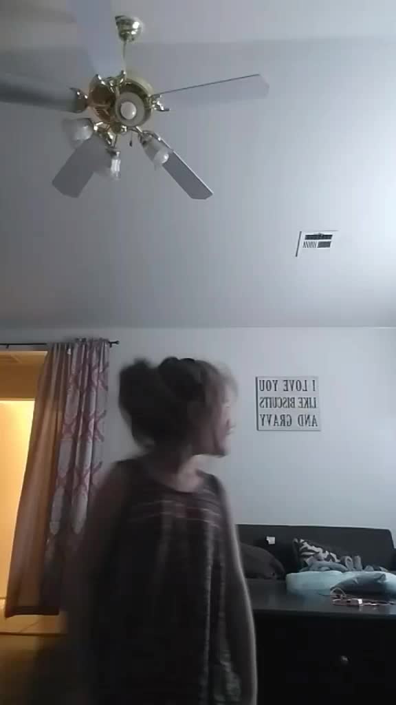 @famouselexi