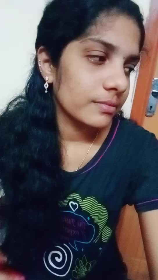 @😍Reena😍Riya😍