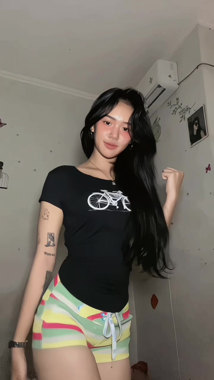 @cristaneevelin_