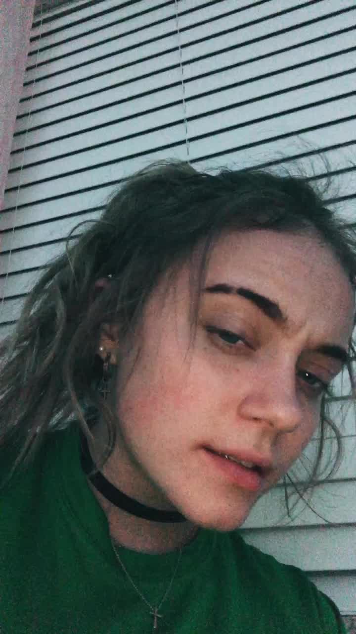 @Julia Fox
