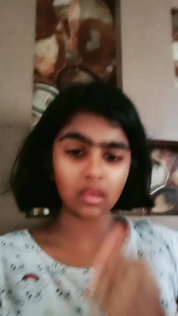@Sriya✌🏻