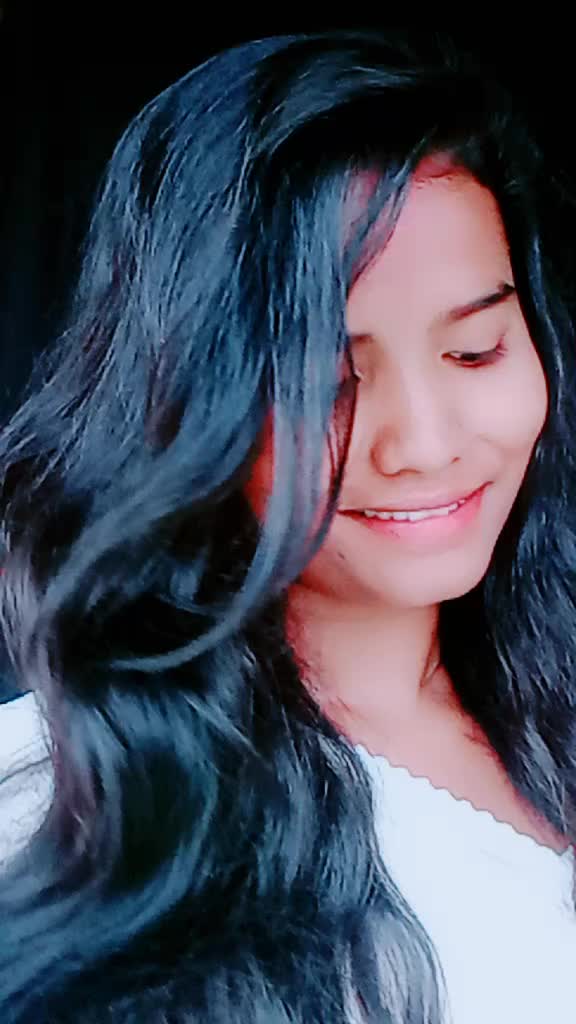 @😘smiling queen😘