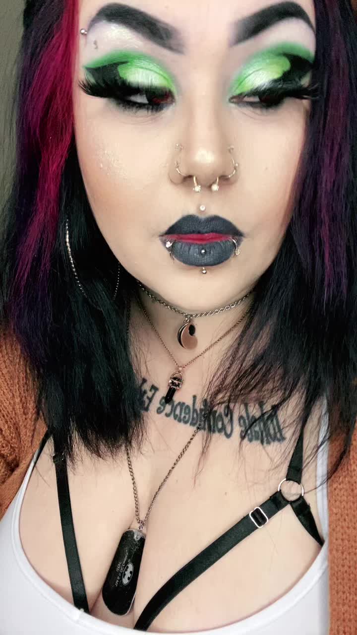 @🖤💚MamaSkittles💚🖤