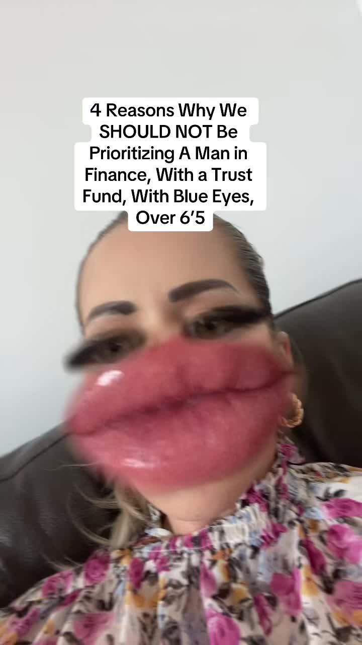 @MB | Overdressed + Oversharing