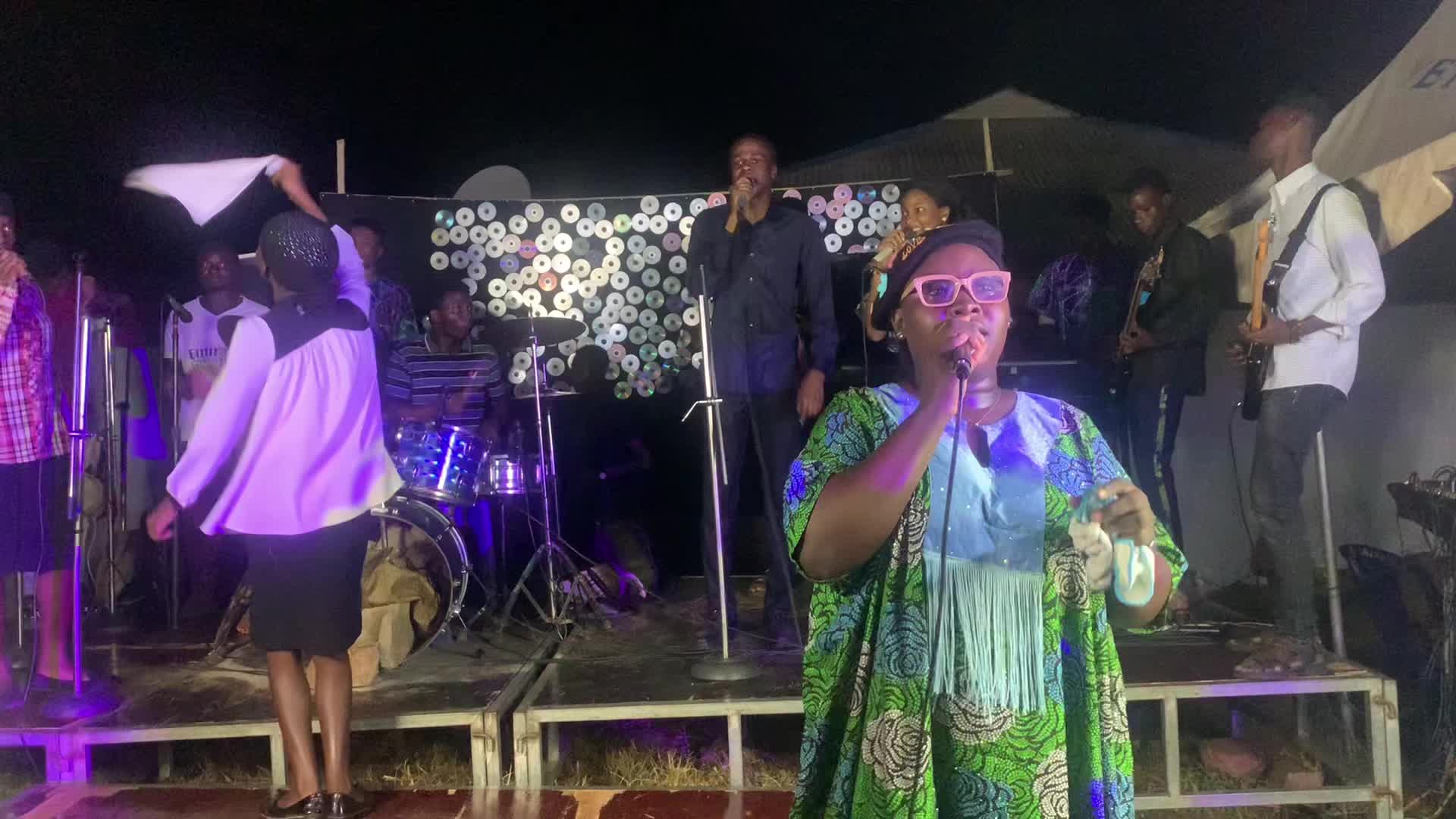@Omotola❤️✨