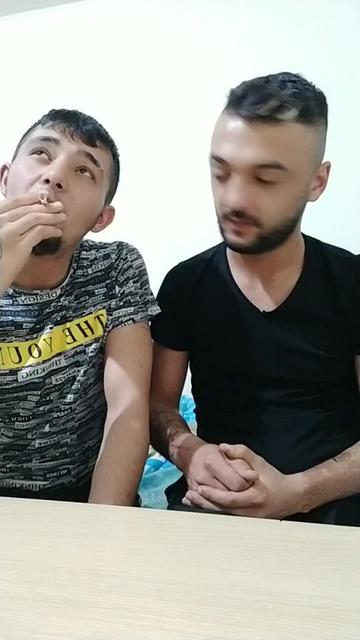 @Gözlüklü Adam
