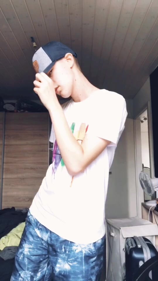 @Valentin