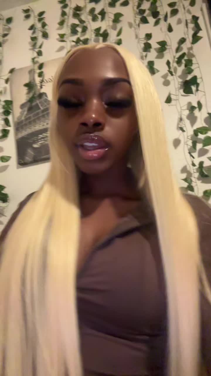 @luhneeezzy