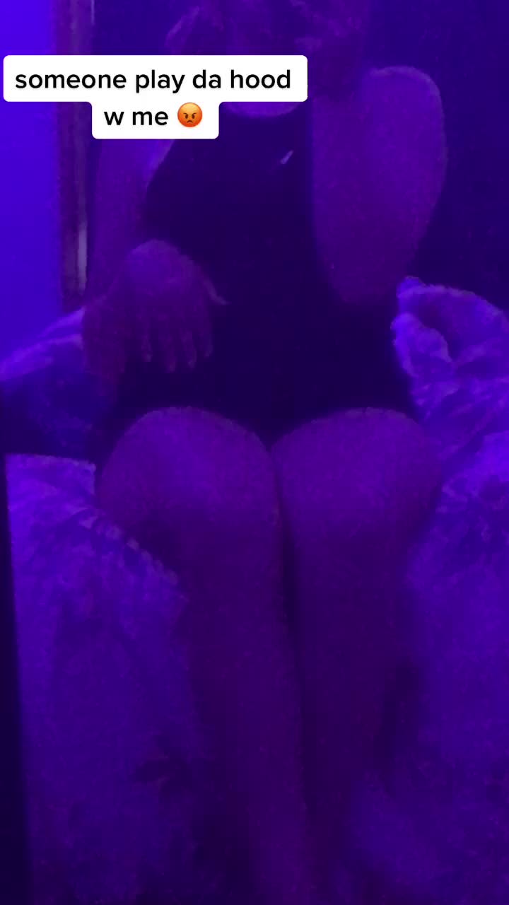 @leahs hot <3