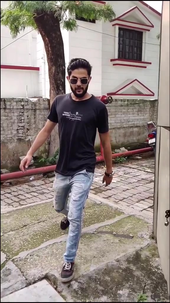 @VaQas_Khan