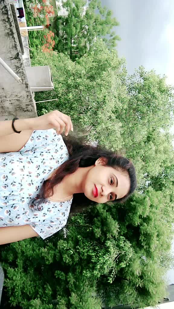 @pihu🐥