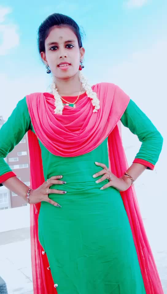 @singel ponnu soni😎