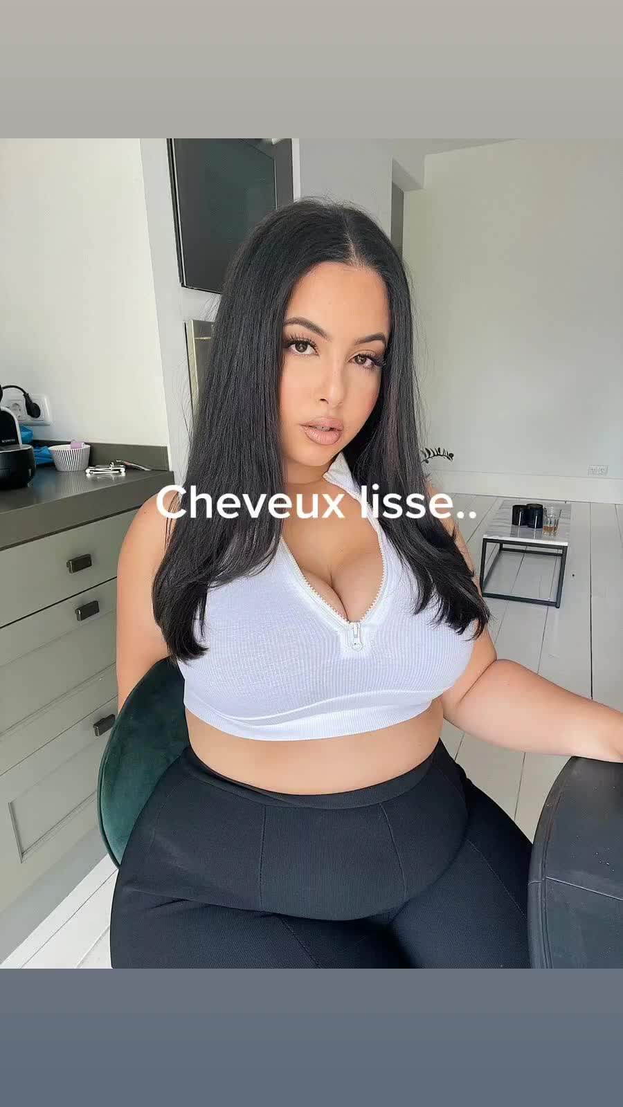 @YasmineCurvy