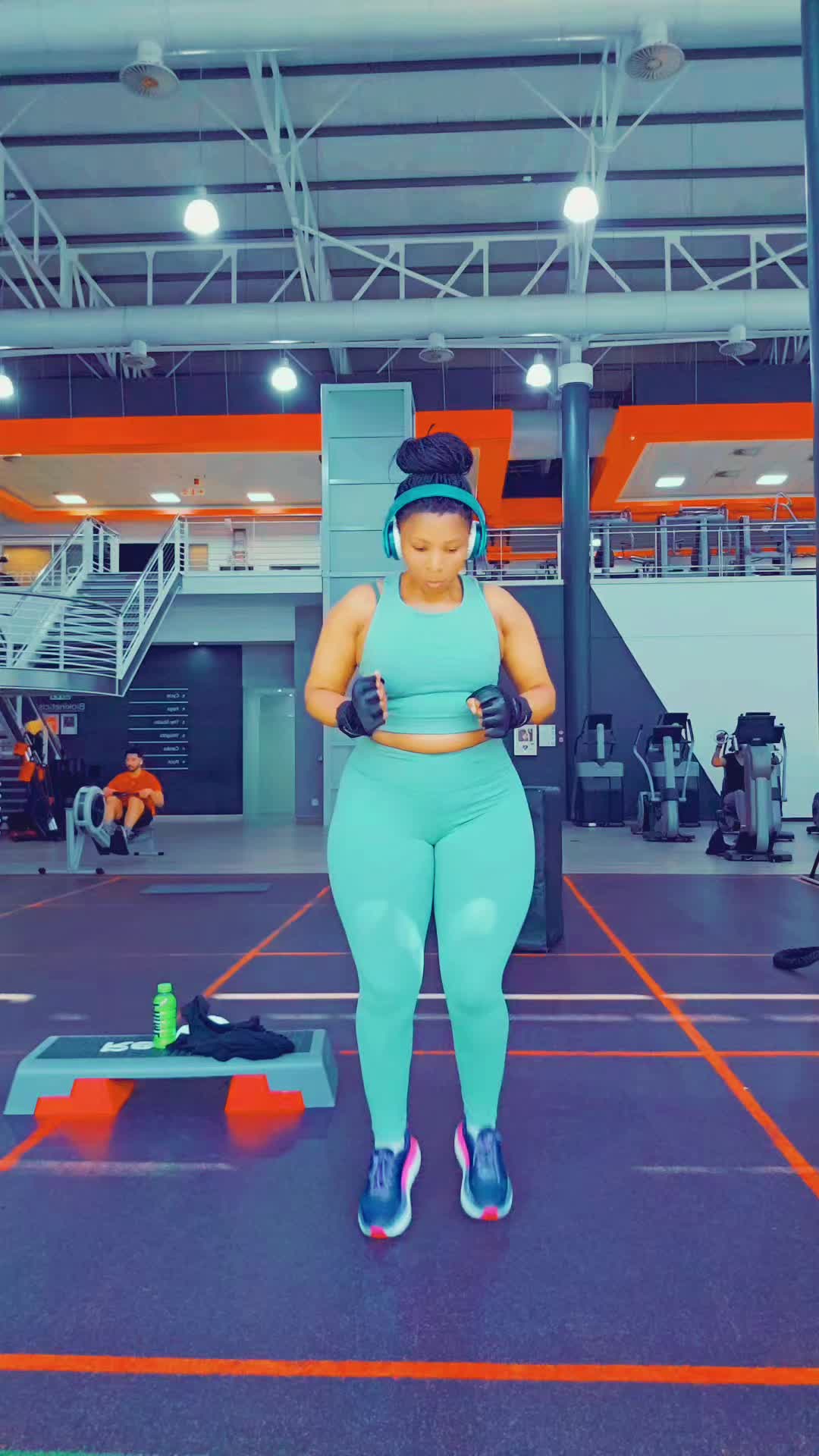 @lumkamfolozibidla(FitBunny)