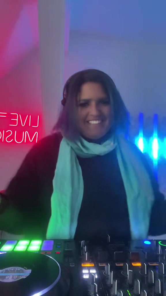 @tellmeteresa