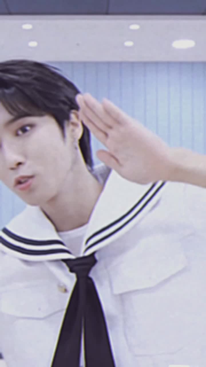 @han jisung's shoe