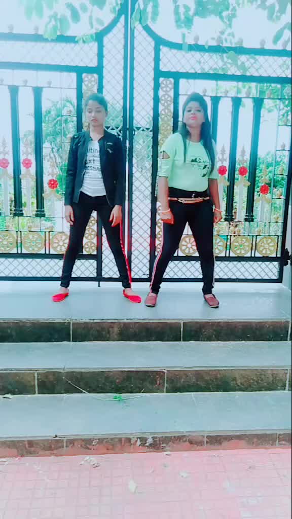 @lovelyBobby