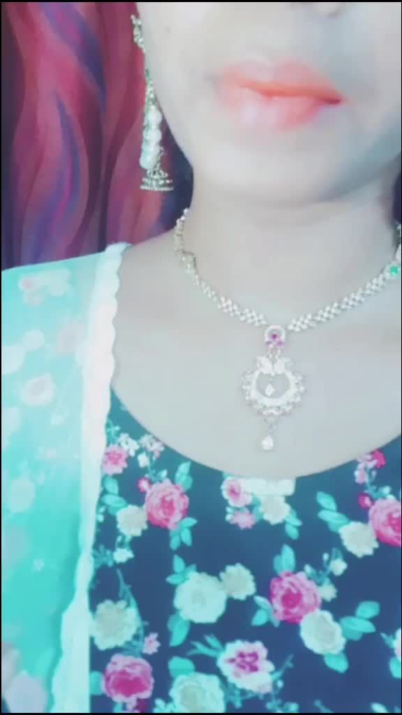@👑POOJITHA✨