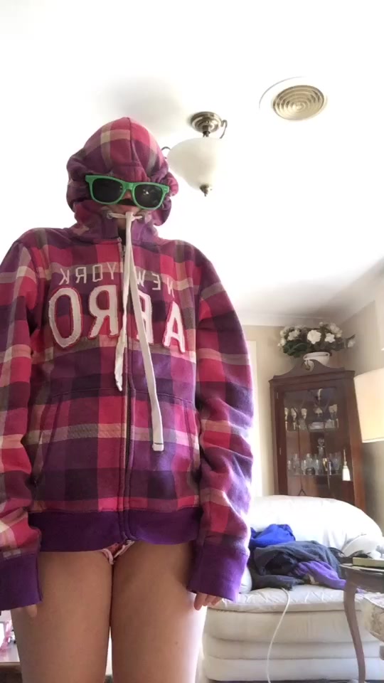 @👁👅👁