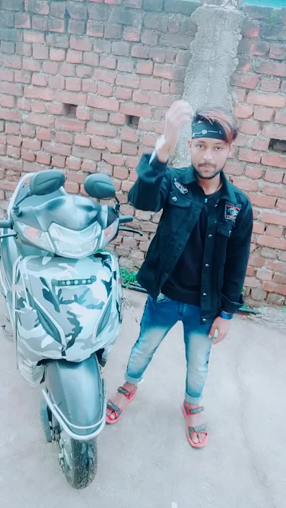 @MrS__gulabi__LOVE
