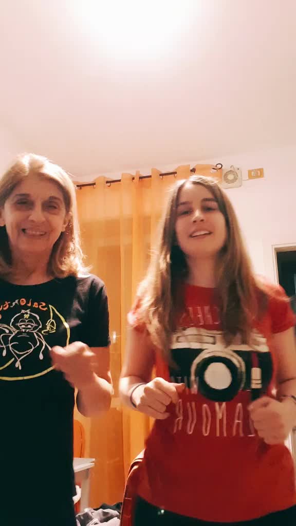 @eleninaa_