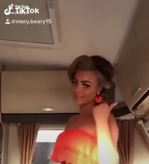 @We miss u our beautiful gal💔