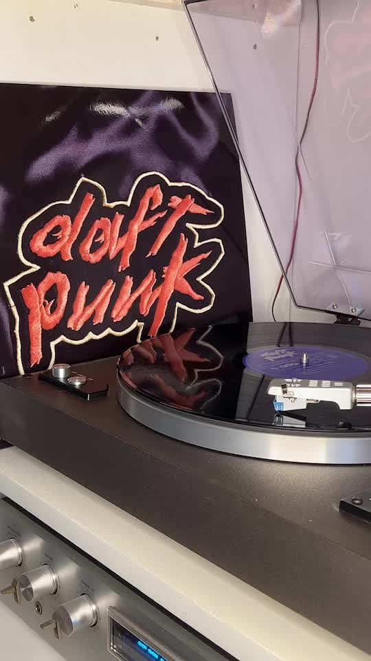 @ici ça écoute de la musique 🎶