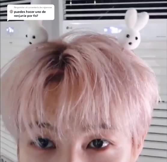 @:3