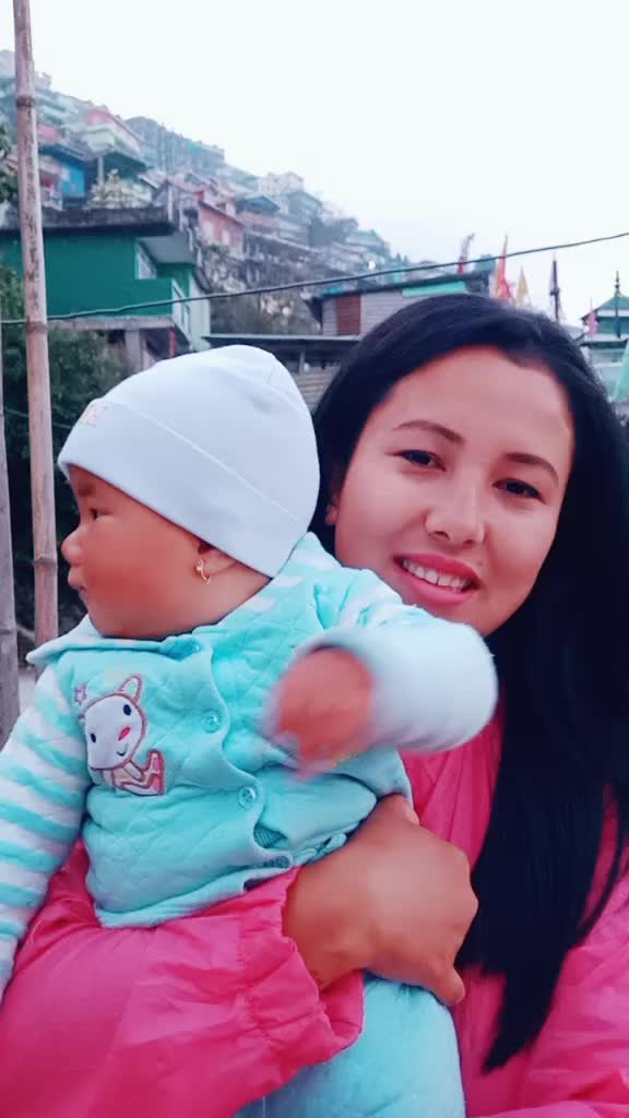 @S&igrave;nora Aavya Tamang