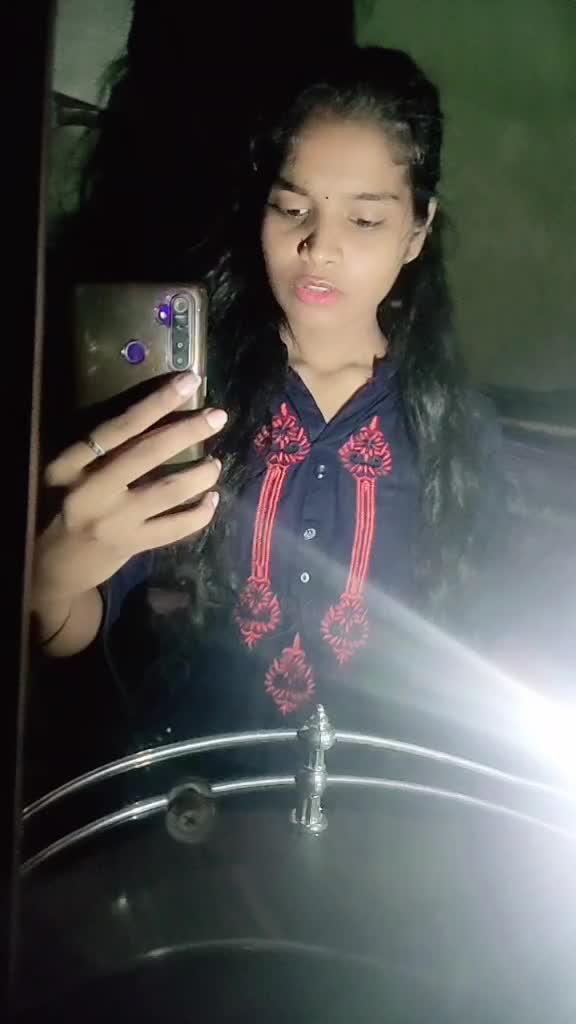 @Mirror_girl😜