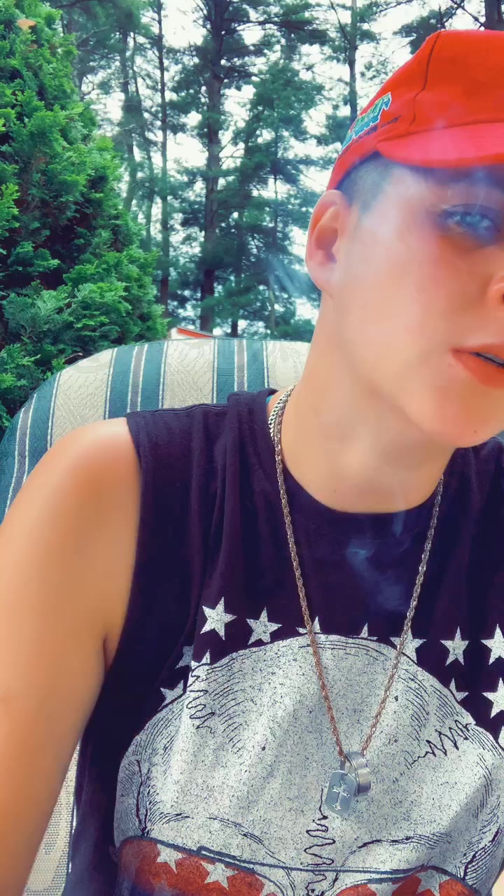 @💨