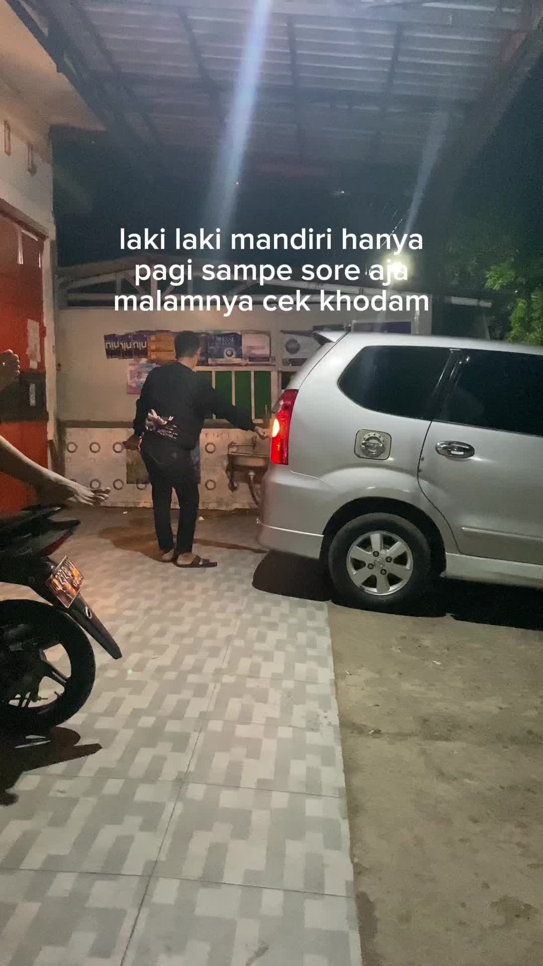 @arkam_