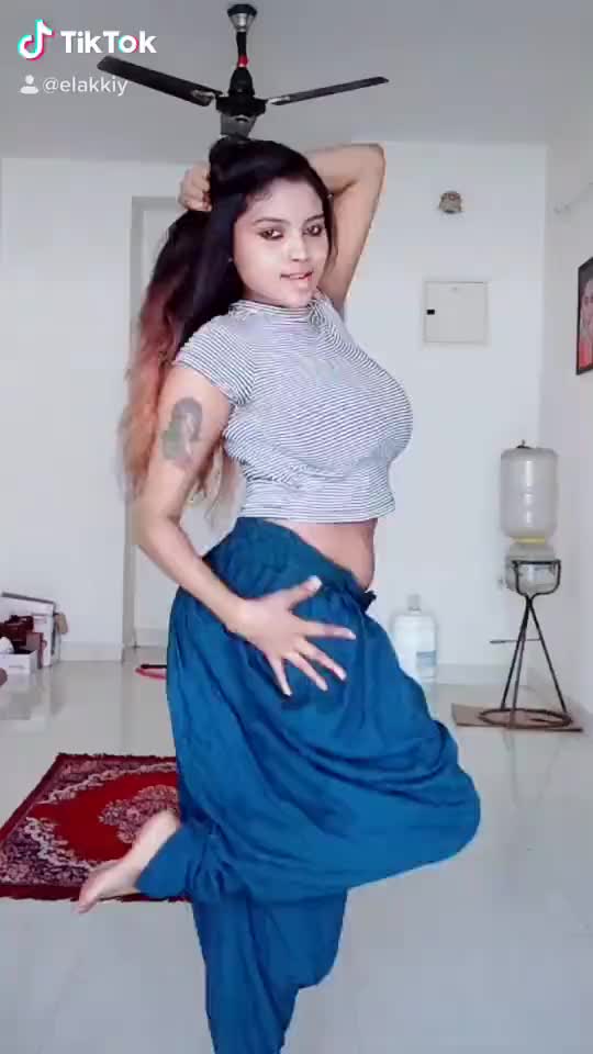 @actress elakkiya