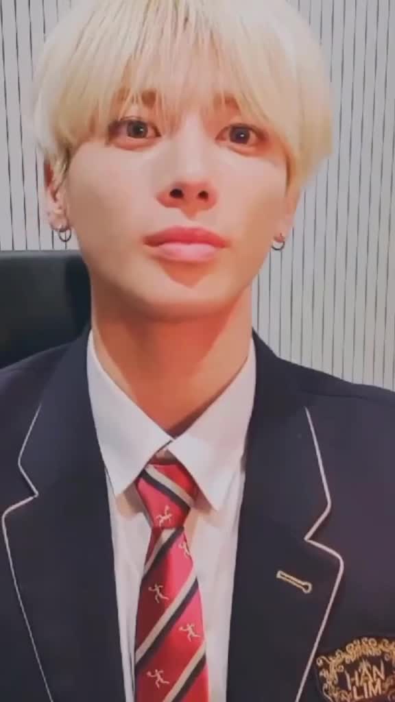 @투바투𖧵✶✜⁵