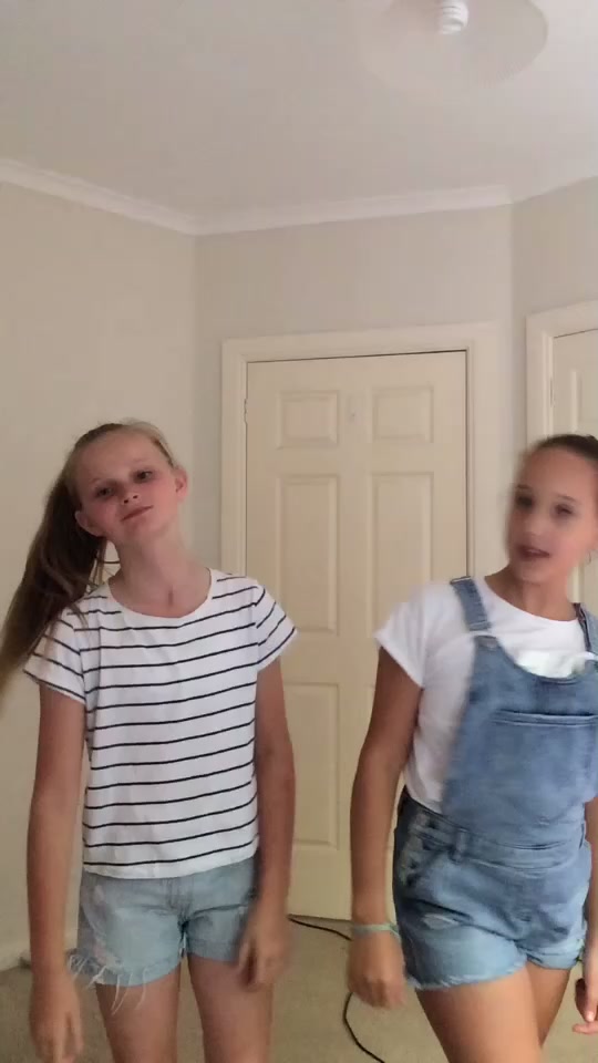 @𝓣𝔀𝓲𝓷𝓼𝓽𝓲𝓰𝓼💕